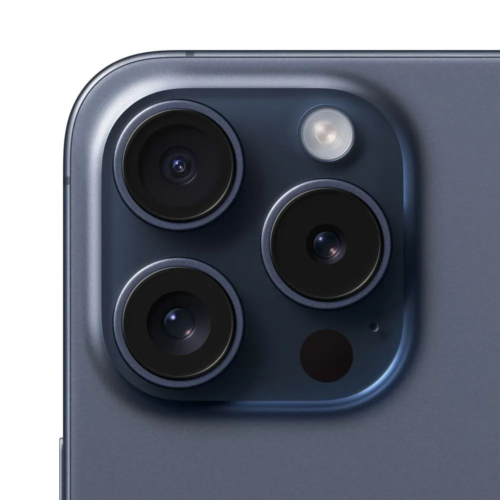 iPhone 15 Pro semi nuevo color titanio azul vista cámara trasera - Nixblix Peru #Color_Titanio Azul