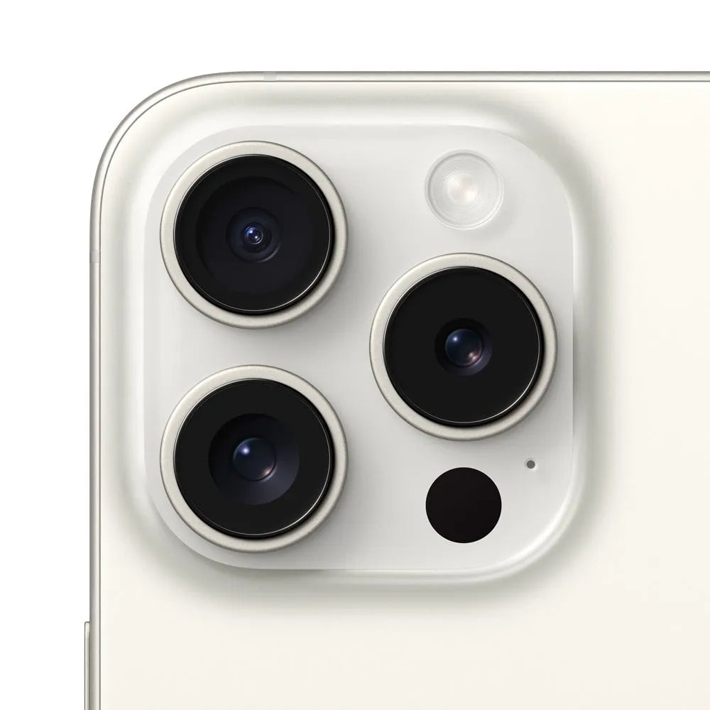 iPhone 15 Pro semi nuevo color titanio blanco vista cámara trasera - Nixblix Peru #Color_Titanio Blanco